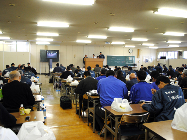 宮城県漁協の初入札の様子